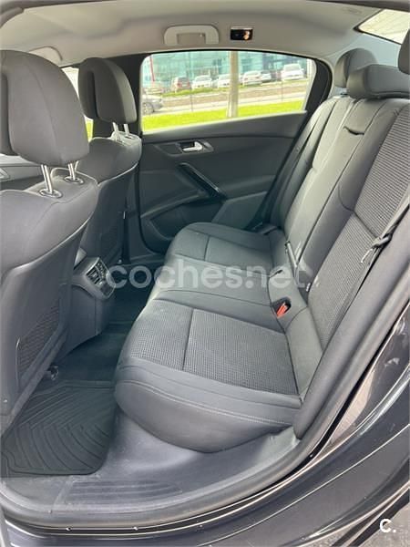 Usado Peugeot 508 Active 120 CV (88 kW) 2017 Negro Berlina