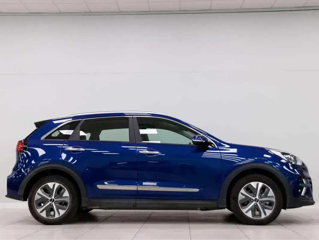 Usado Kia e-Niro 150 kW (204 CV) 2022 Azul SUV