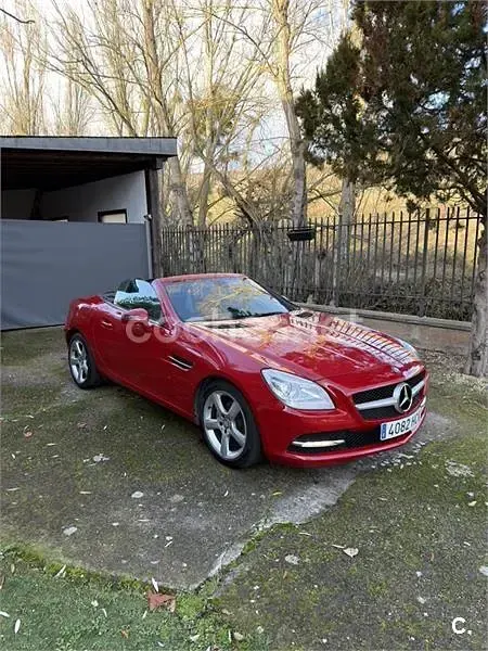 Usado Mercedes SLK200 184 CV (135 kW) 2011 Rojo Descapotable