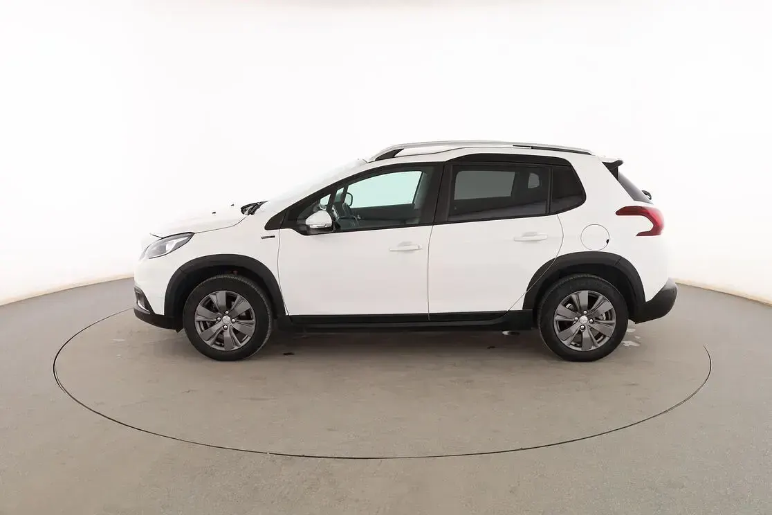 Usado Peugeot 2008 Signature Sky 82 CV (60 kW) 2019 Blanco SUV