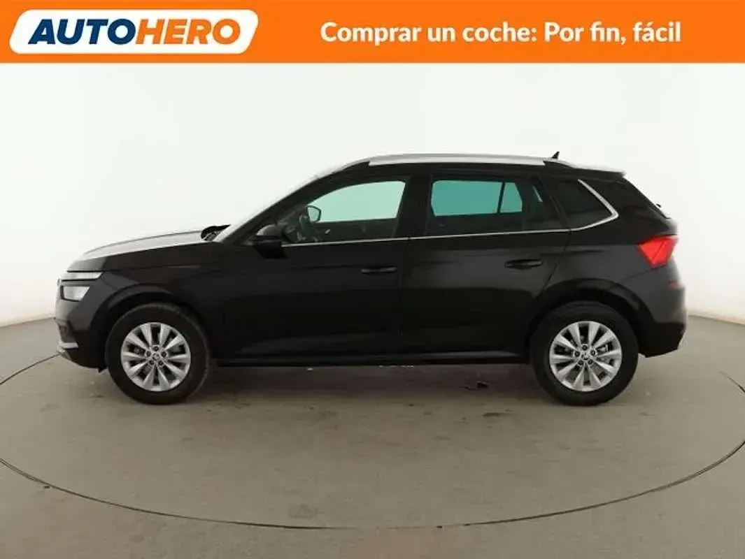 Usado Skoda Kamiq Ambition 110 CV (80 kW) 2022 Negro SUV