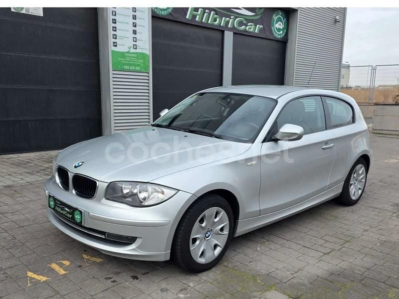 Usado BMW 116 Sport Line 122 CV (89 kW) 2012 Gris / plata Utilitario