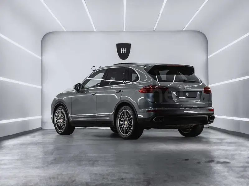 Usado Porsche Cayenne Diesel 262 CV (192 kW) 2016 Gris / plata SUV