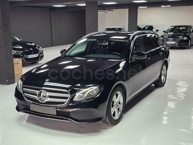 Usado Mercedes E220 194 CV (142 kW) 2018 Negro Familiar