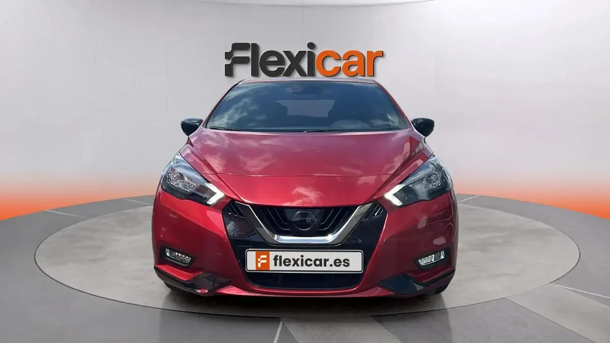 Usado Nissan Micra Acenta 92 CV (67 kW) 2022 Rojo Utilitario