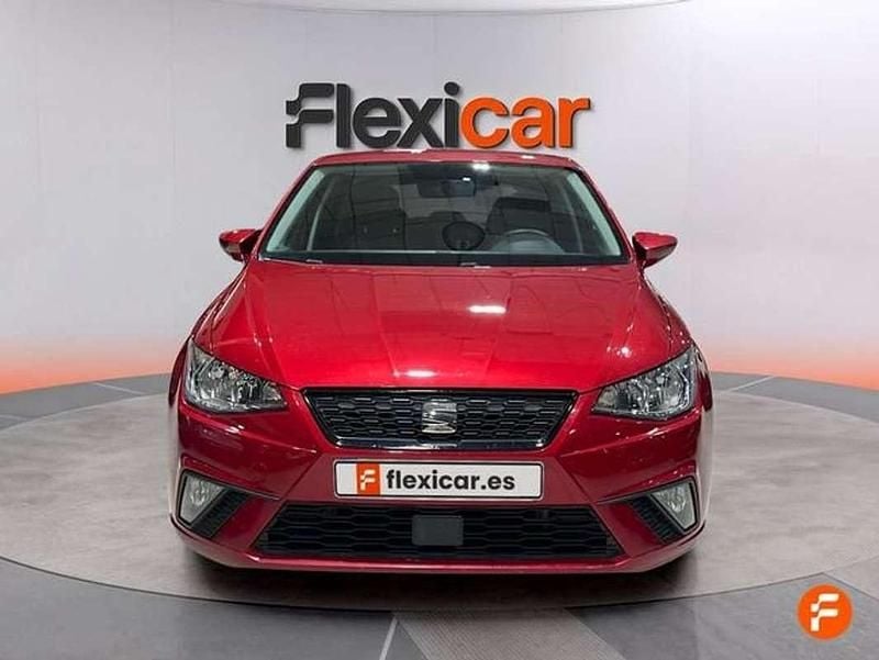 Usado Seat Ibiza Style 75 CV (55 kW) 2018 Rojo Utilitario
