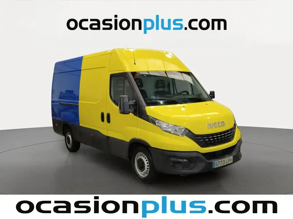 Usado Iveco Daily 156 CV (114 kW) 2021 Amarillo Berlina