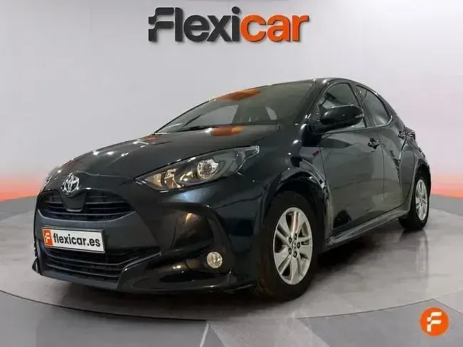 Usado Toyota Yaris Edition 125 CV (91 kW) 2020 Negro