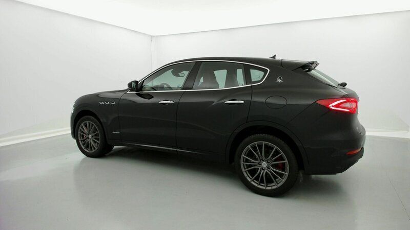 Usado Maserati Levante 350 CV (257 kW) 2021 Nero ribelle SUV