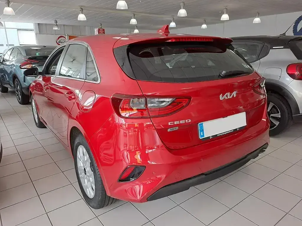Brugt Kia Ceed 136 HK (100 kW) 2024 Rød Hatchback