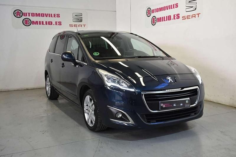 Azul Usado 2015 Peugeot 5008 Allure Monovolumen | 8000 € (Buen precio) - Imagen 1/4