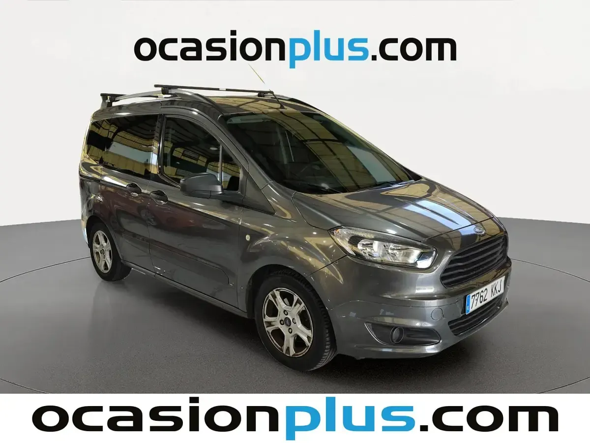 Usado Ford Tourneo Courier Ambiente 100 CV (73 kW) 2018 Gris Monovolumen