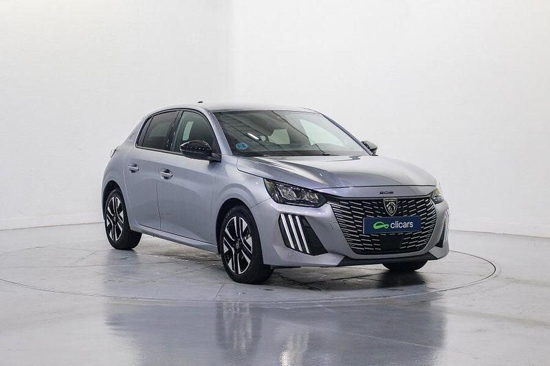 Usado Peugeot 208 Allure 100 CV (73 kW) 2025 Gris Utilitario