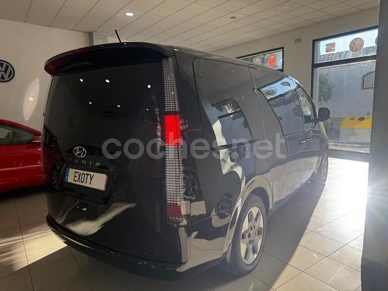 Usado Hyundai Staria 177 CV (130 kW) 2023 Negro Monovolumen