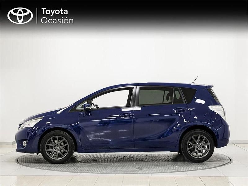 Usado Toyota Verso Skyview Edition 132 CV (97 kW) 2015 Azul Monovolumen
