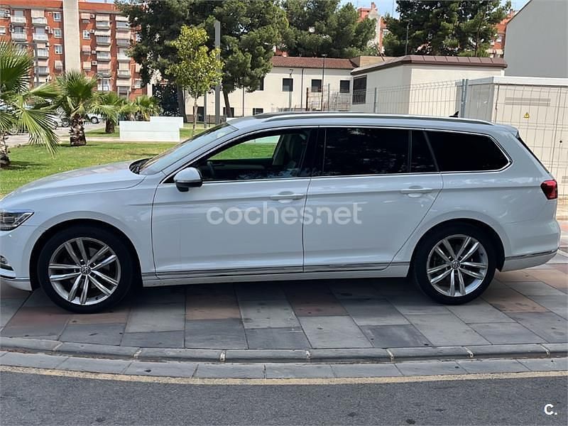 Usado VW Passat Sportline 150 CV (110 kW) 2016 Blanco Familiar