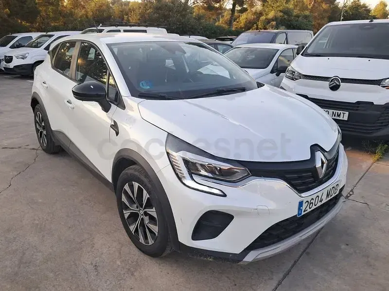 Usado Renault Captur Equilibre 101 CV (74 kW) 2022 Blanco SUV