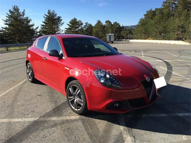 Rojo Usado 2019 Alfa Romeo Giulietta Super Utilitario | 14.000 € (Precio justo) - Imagen 1/4