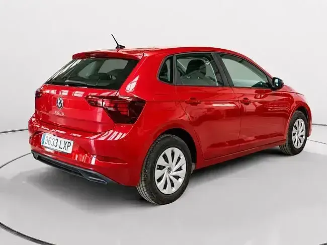Usado VW Polo 95 CV (69 kW) 2022 Rojo Utilitario