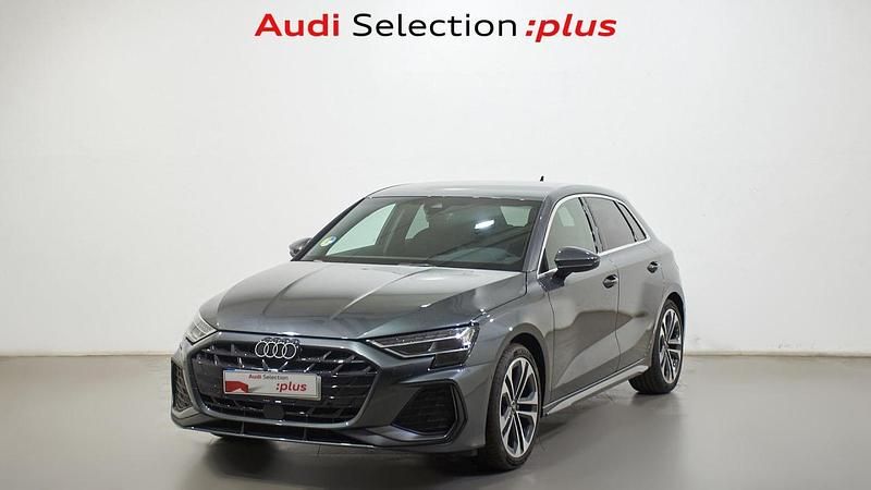 Usado Audi A3 150 CV (110 kW) 2024 Gris daytona efecto perla Berlina