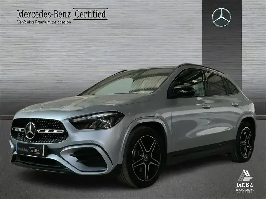 Usado Mercedes GLA200 150 CV (110 kW) 2024 Gris SUV