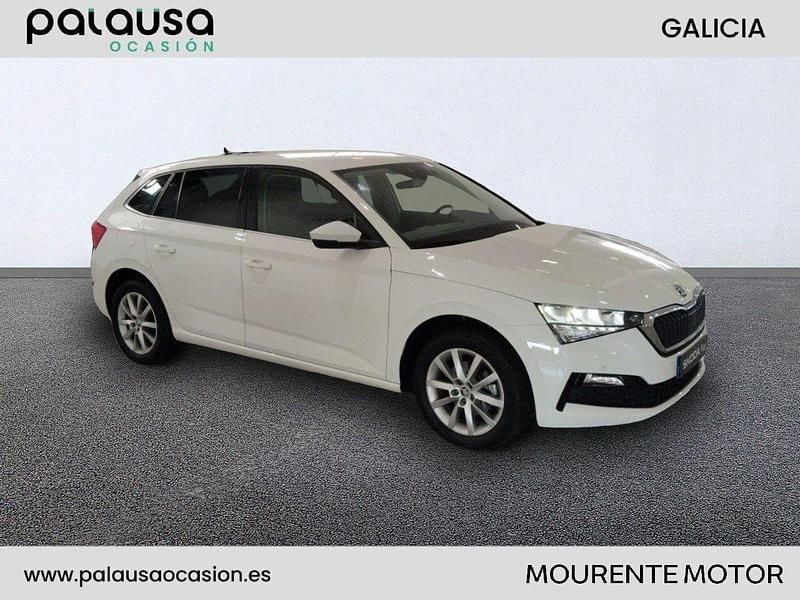 Usado Skoda 110 R Ambition 110 CV (80 kW) 2022 Blanco Berlina