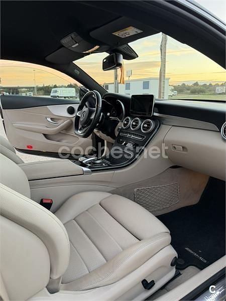Usado Mercedes C220 AMG line 170 CV (125 kW) 2016 Negro Coupe