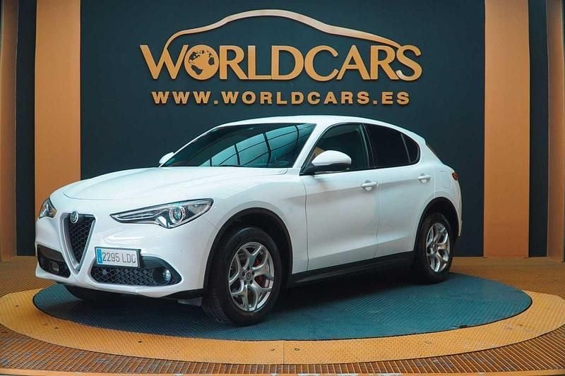 Blanco Usado 2019 Alfa Romeo Stelvio Executive SUV | 25.895 € (Precio justo) - Imagen 1/4