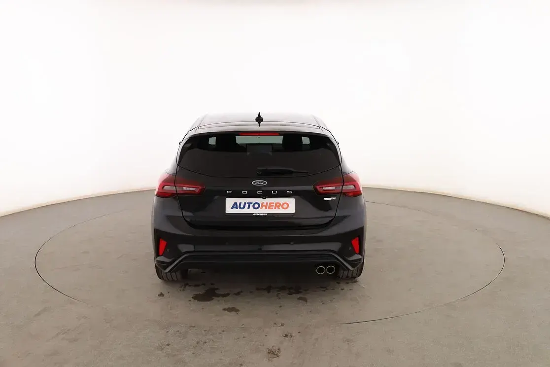 Usado Ford Focus ST-Line X 125 CV (91 kW) 2023 Negro Berlina