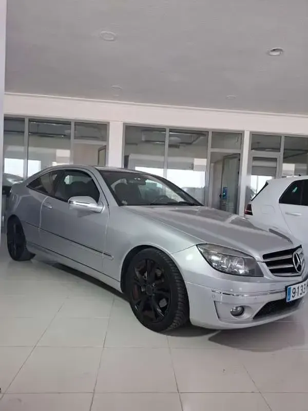 Usado Mercedes C200 184 CV (135 kW) 2010 Gris Coupe