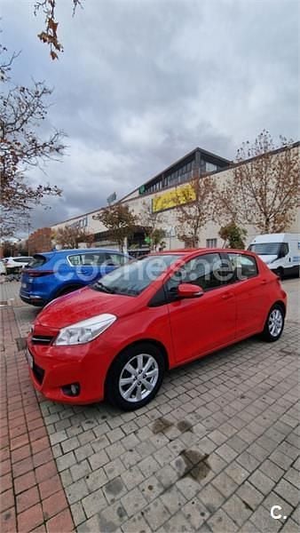 Rojo Usado 2012 Toyota Yaris Active Berlina | 7500 € (Precio justo) - Imagen 1/4