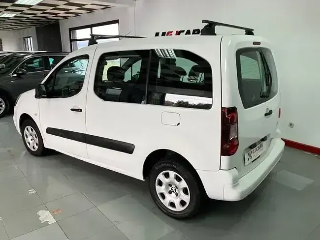 Usado Peugeot Partner Tepee Access 100 CV (73 kW) 2016 Blanco Monovolumen