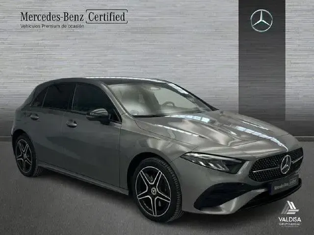 Usado Mercedes A250 218 CV (160 kW) 2025 Gris montaña