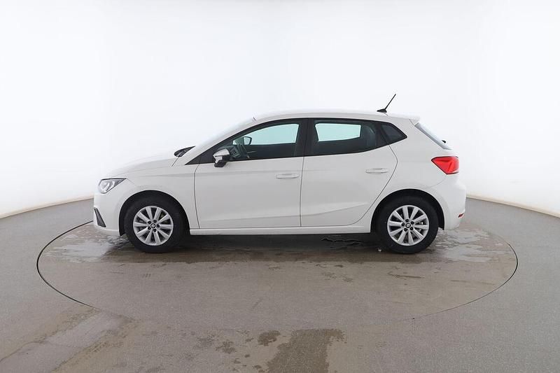 Usado Seat Ibiza Style 110 CV (80 kW) 2021 Blanco Utilitario