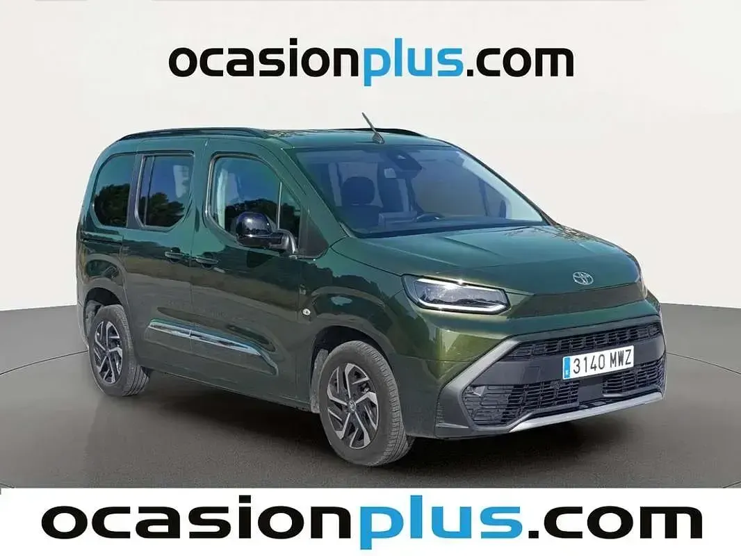 Usado Toyota Proace Active 131 CV (96 kW) 2024 Verde Monovolumen