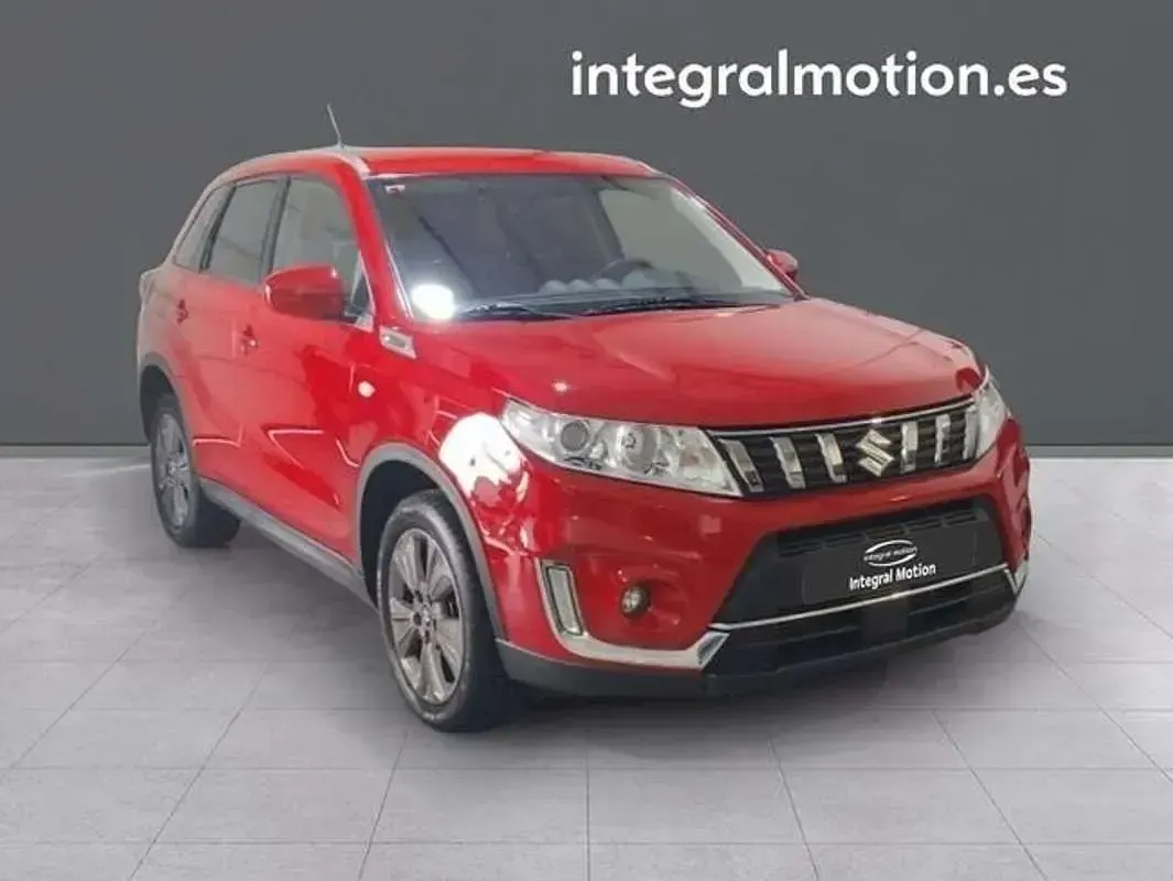 Usado Suzuki Vitara 111 CV (81 kW) 2019 Rojo SUV