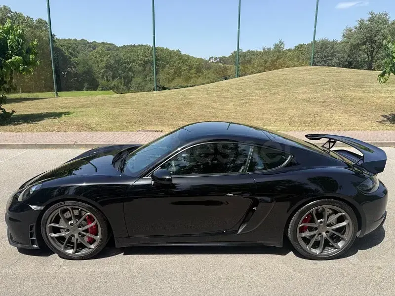 Usado Porsche 718 Cayman GT4 420 CV (308 kW) 2022 Negro Coupe