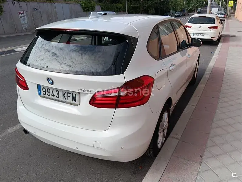 Usado BMW 218 136 CV (100 kW) 2017 Blanco Familiar