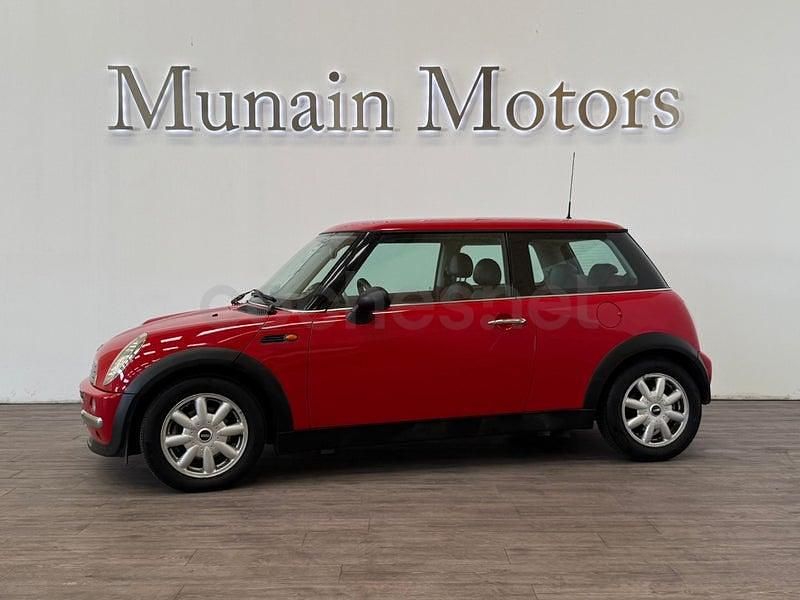 Usado Mini ONE 90 CV (66 kW) 2004 Rojo Utilitario