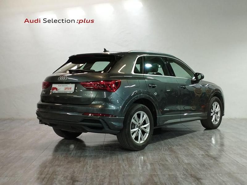 Usado Audi Q3 S-Line 150 HP (110 kW) 2024 Cinzento SUV