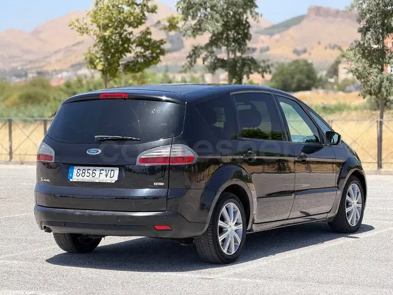 Usado Ford S-MAX Trend 140 CV (102 kW) 2007 Negro Monovolumen