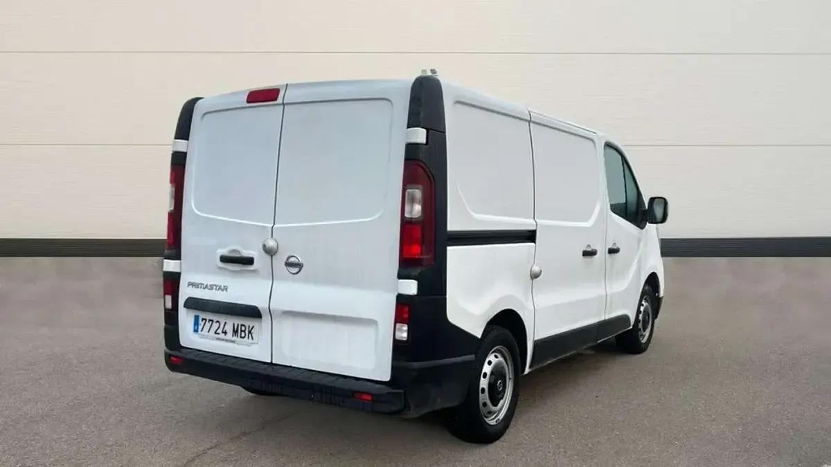 Usado Nissan Primastar 111 CV (81 kW) 2022 Blanco Monovolumen
