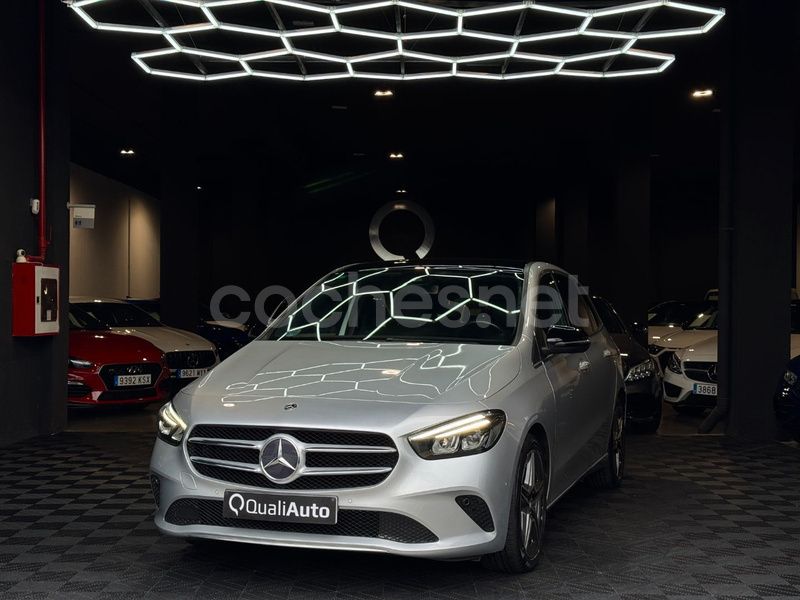 Gris / plata Usado 2020 Mercedes B200 Monovolumen | 22.990 € (Precio justo) - Imagen 1/4