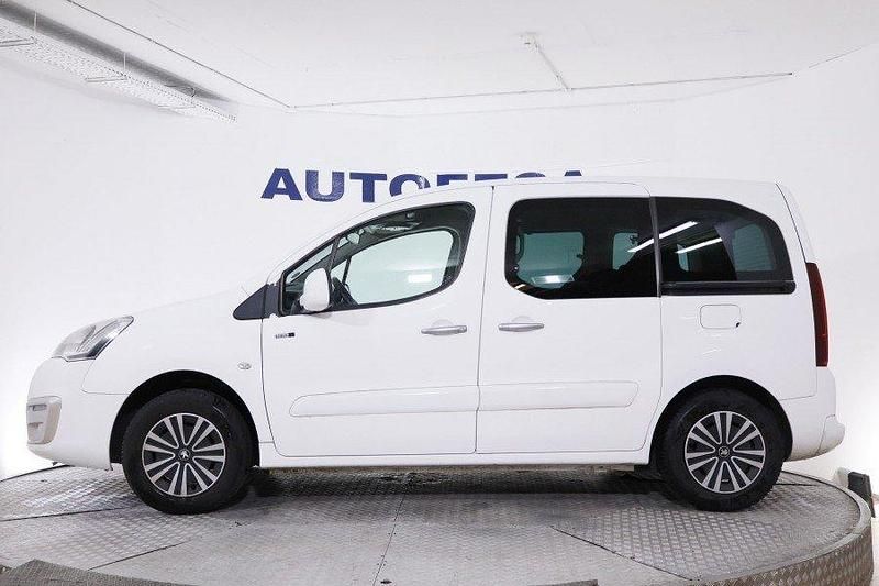 Usado Peugeot Partner Tepee Style 110 CV (80 kW) 2016 Blanco Monovolumen