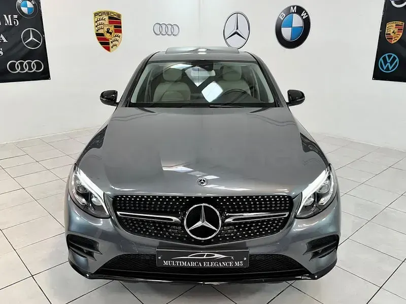 Usado Mercedes GLC250 204 CV (150 kW) 2018 Gris / plata Coupe