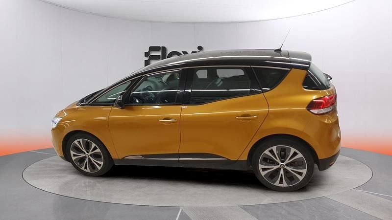Begagnad Renault Scénic IV Zen 131 HK (96 kW) 2017 Gul Minibuss