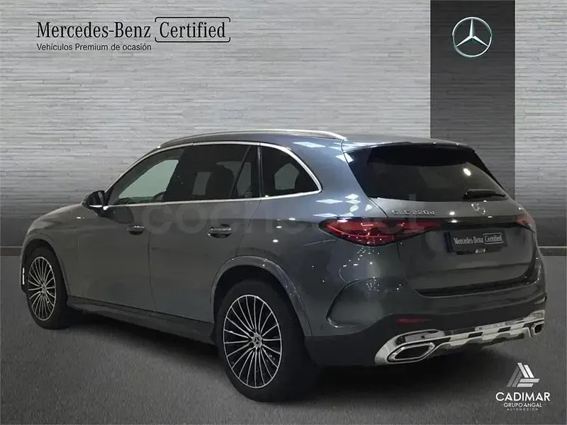 Usado Mercedes GLC220 197 CV (144 kW) 2023 Gris / plata SUV