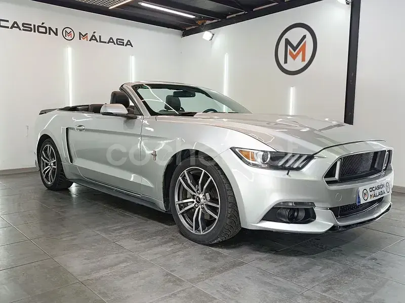 Usado Ford Mustang 314 CV (230 kW) 2017 Gris / plata Descapotable