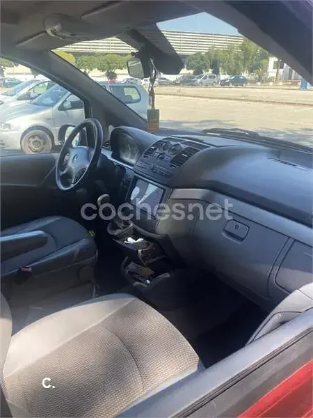 Usado Mercedes Viano 150 CV (110 kW) 2008 Granate Monovolumen
