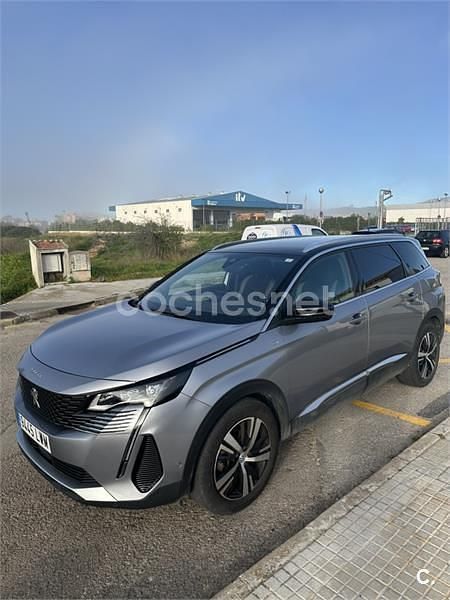 Usado Peugeot 5008 GT 130 CV (95 kW) 2022 Gris / plata SUV